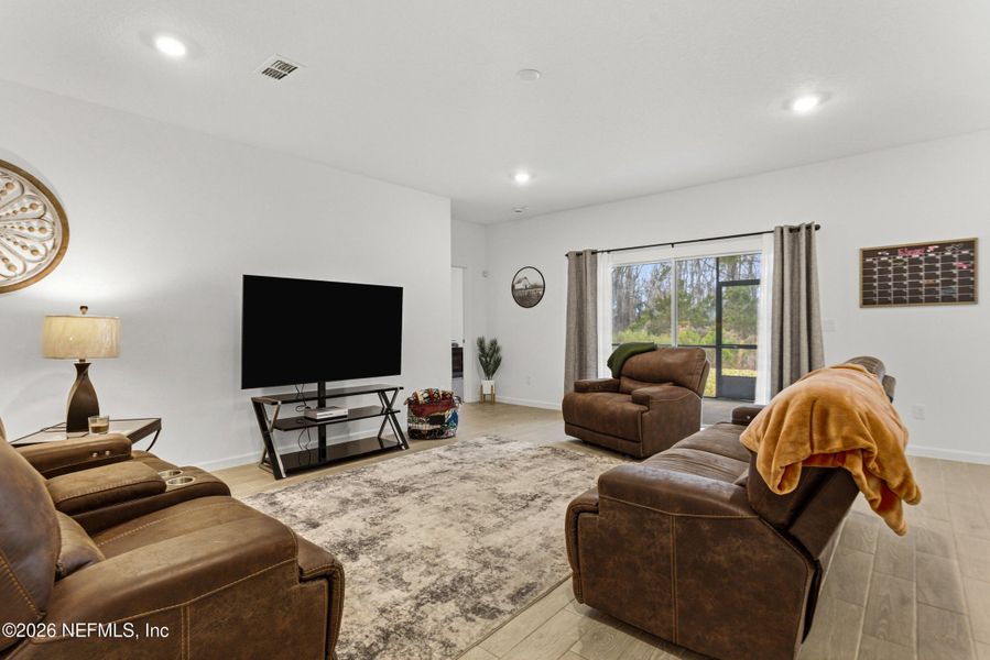 Furnished interior view inside a new home in Saddle Oaks, Jacksonville (Image 37).