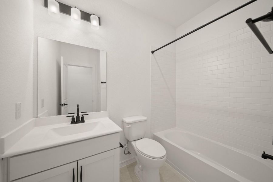 Hall bath (*Photo not of actual home and used for illustration purposes only.)