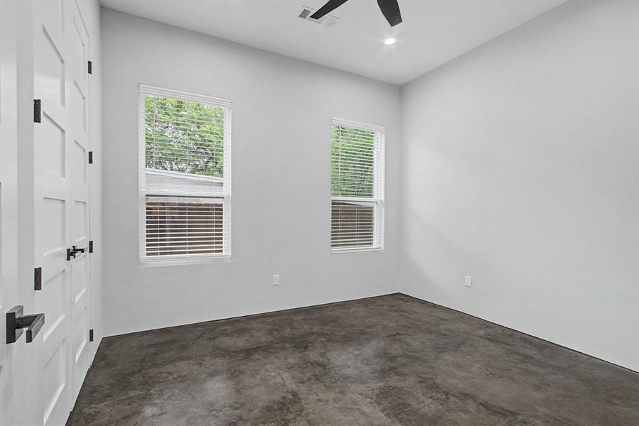 Spacious, unfurnished interior of a new home in , North Richland Hills (Image 22).