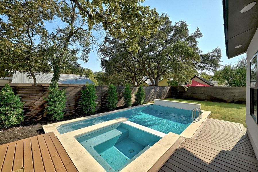 Private yard with pool and spa Private yard with pool and spa