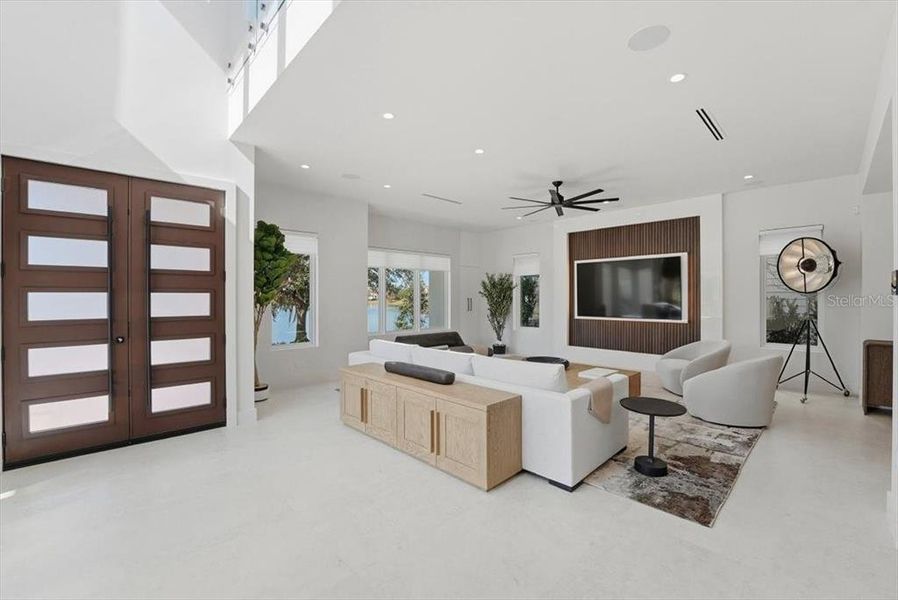 Furnished interior view inside a new home in , Orlando (Image 55).