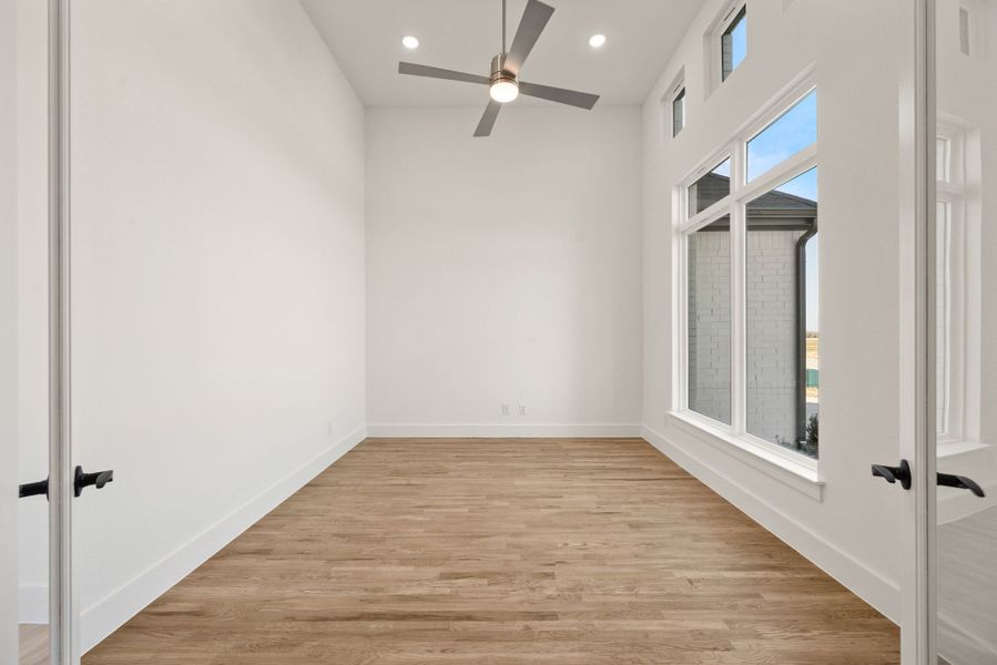 Spacious, unfurnished interior of a new home in Settlers Glen, New Fairview (Image 20). Spacious, unfurnished interior of a new home in Settlers Glen, New Fairview (Image 20).