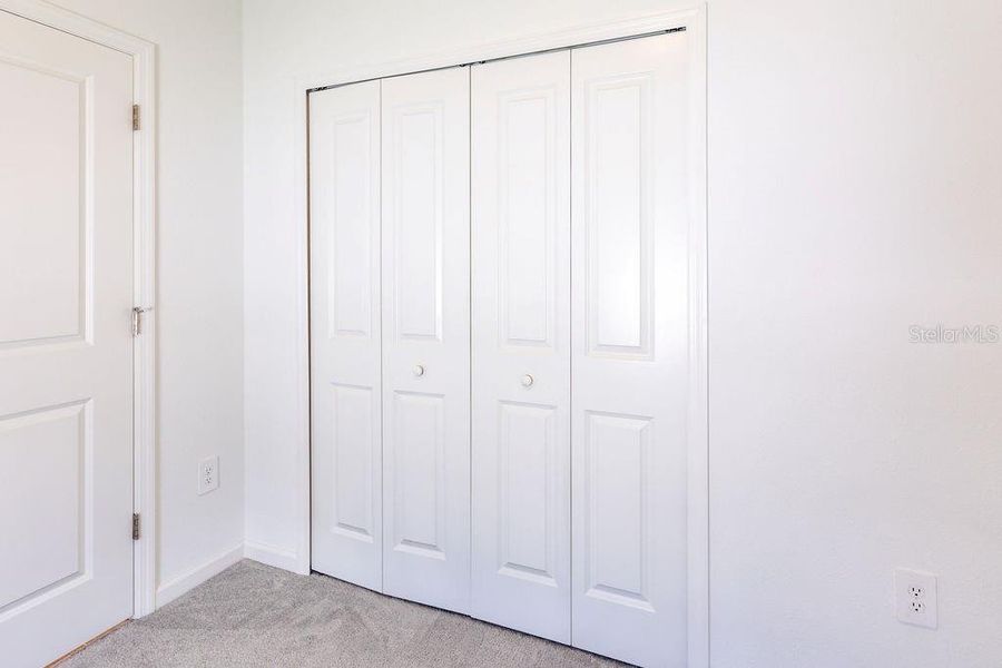 Spacious, unfurnished interior of a new home in Trailhead Landing, Alachua (Image 40).