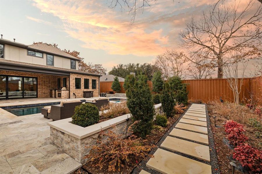 Image 27 of a home in .