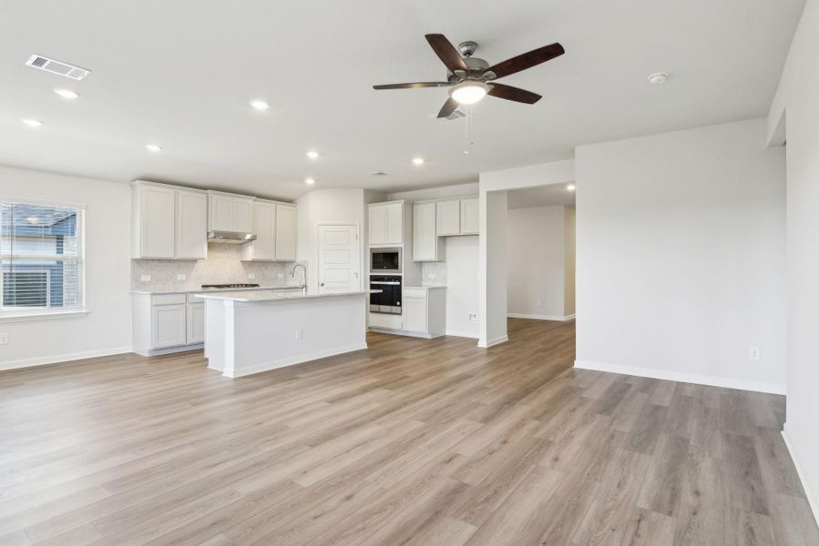 Photo is not of the actual home but is an inspirational photo of builder’s model home and may depict options, furnishings, and/or decorator features that are not included. Photo is not of the actual home but is an inspirational photo of builder’s model home and may depict options, furnishings, and/or decorator features that are not included.