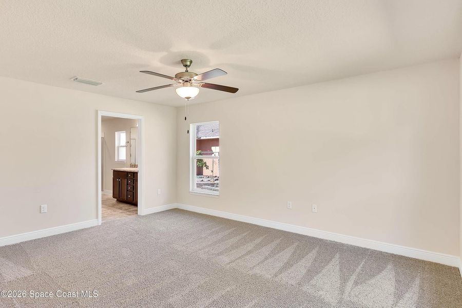 Spacious, unfurnished interior of a new home in Palm Bay, Palm Bay (Image 16).