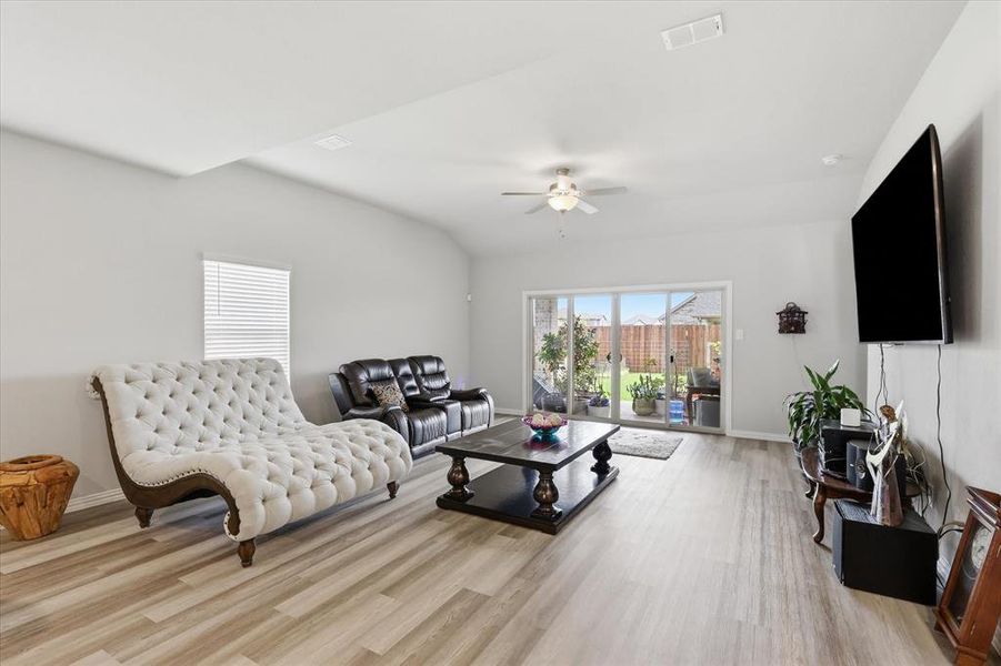 Furnished interior view inside a new home in Stonehaven, Seagoville (Image 5).