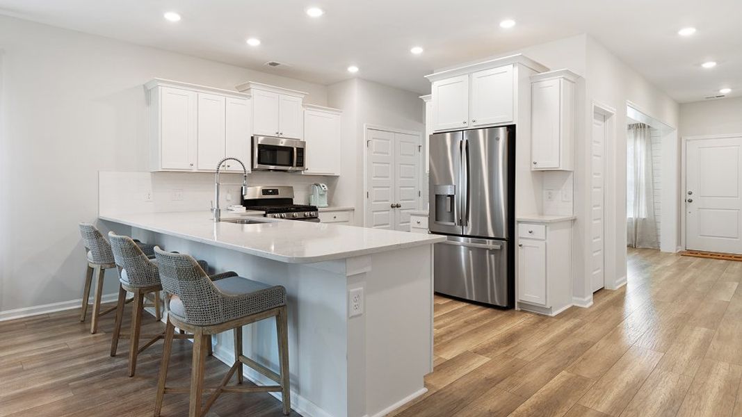 Arbor 2443 Kensington Kitchen 1of3 F1 061925