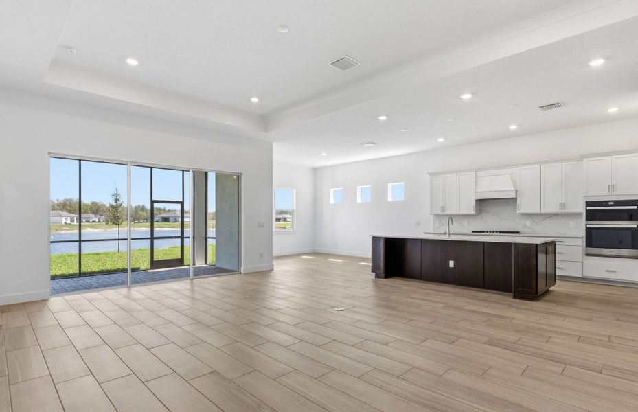 Spacious, unfurnished interior of a new home in Del Webb River Reserve, Spring Hill (Image 20). Spacious, unfurnished interior of a new home in Del Webb River Reserve, Spring Hill (Image 20).