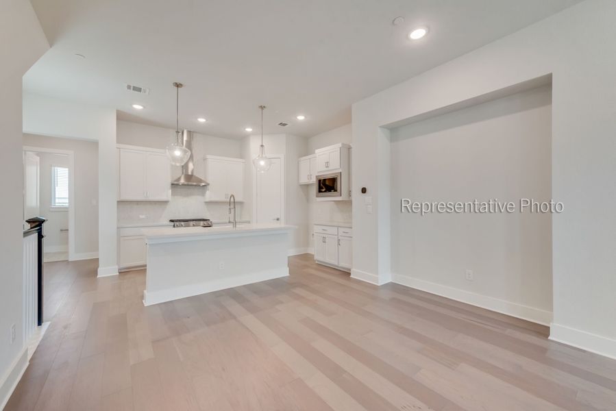 Photo representation of the Aberdeen II floorplan. Colors, finishes and options will vary. Photo representation of the Aberdeen II floorplan. Colors, finishes and options will vary.