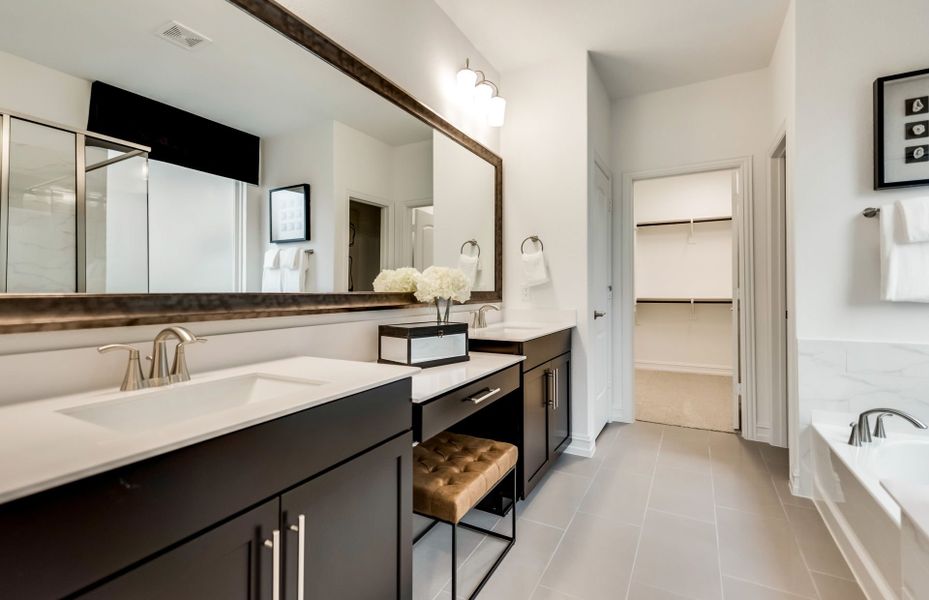 Representative furnished interior of a home built from the Wheeler by Pulte Homes in Wellington, Fort Worth (Image 19).