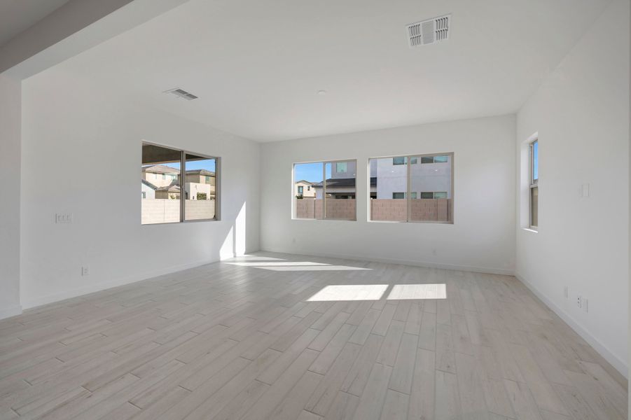Spacious, unfurnished interior of a new home in Soleo, San Tan Valley (Image 31). Spacious, unfurnished interior of a new home in Soleo, San Tan Valley (Image 31).