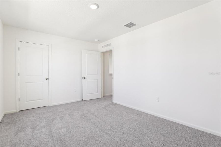 Spacious, unfurnished interior of a new home in The Grove at Scenic Terrace, Lake Hamilton (Image 31).