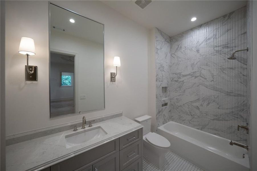 Furnished interior view inside a new home in Blue Heron Walk, Atlanta (Image 5).