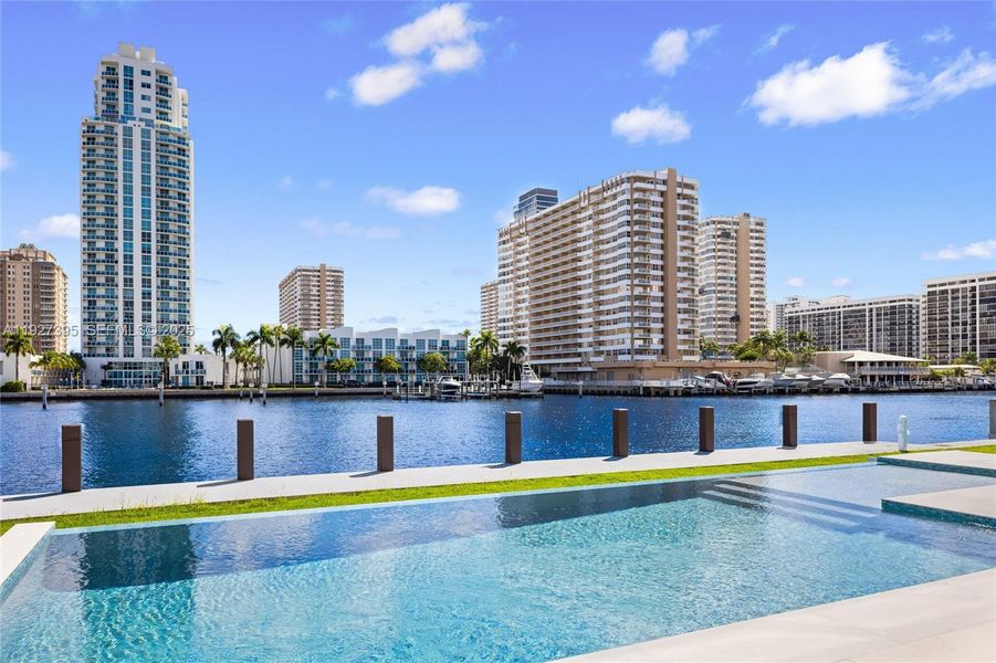 Condo located in Hallandale Beach, FL showcasing its design and architecture (Image 5).