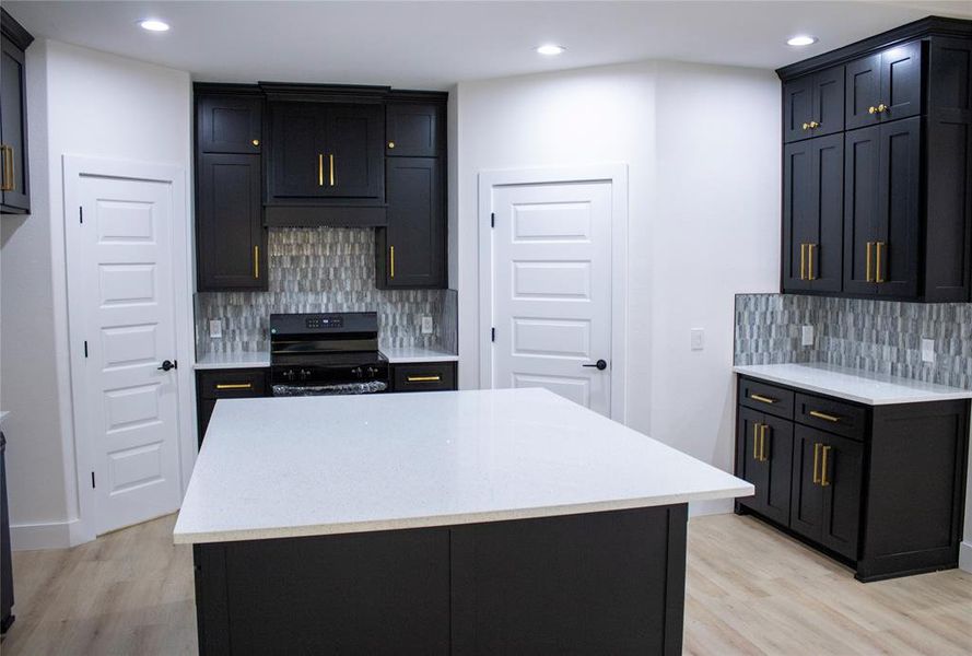 Furnished interior view inside a new home in , Glenn Heights (Image 7).