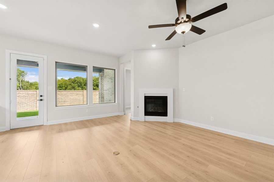 Spacious, unfurnished interior of a new home in South Pointe Cottage Series, Mansfield (Image 26). Spacious, unfurnished interior of a new home in South Pointe Cottage Series, Mansfield (Image 26).