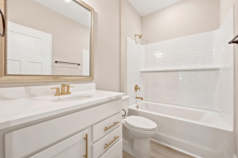 Furnished interior view inside a new home in Edgefield, Loris (Image 7).