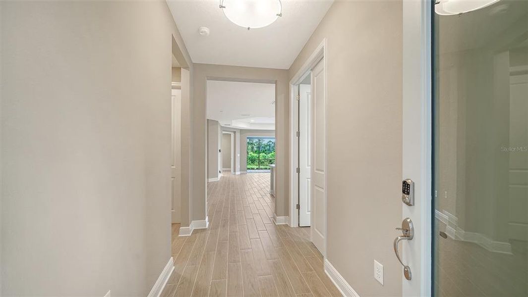 Spacious, unfurnished interior of a new home in Windward, Lakewood Ranch (Image 14).
