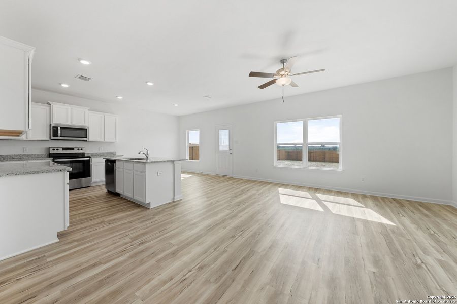 Spacious, unfurnished interior of a new home in Rosewood Estates, Lytle (Image 16). Spacious, unfurnished interior of a new home in Rosewood Estates, Lytle (Image 16).