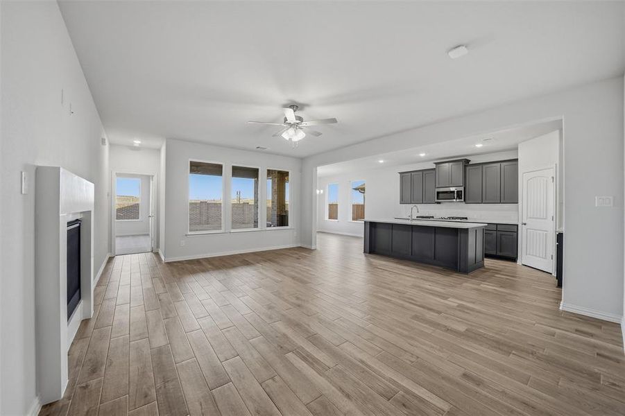 Spacious, unfurnished interior of a new home in Morningstar, Aledo (Image 25).