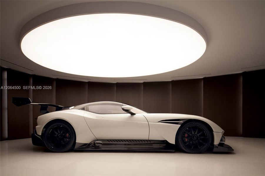 Aston Martin Vulcan(Comes with the unit) Aston Martin Vulcan(Comes with the unit)