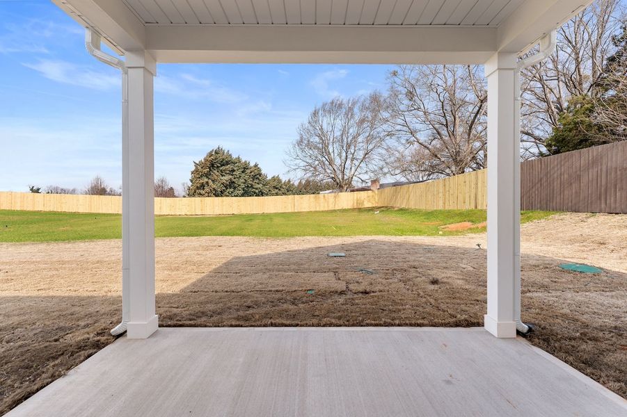 Exterior details and patio area of a home in Dove Hollow, Chesnee (Image 3).