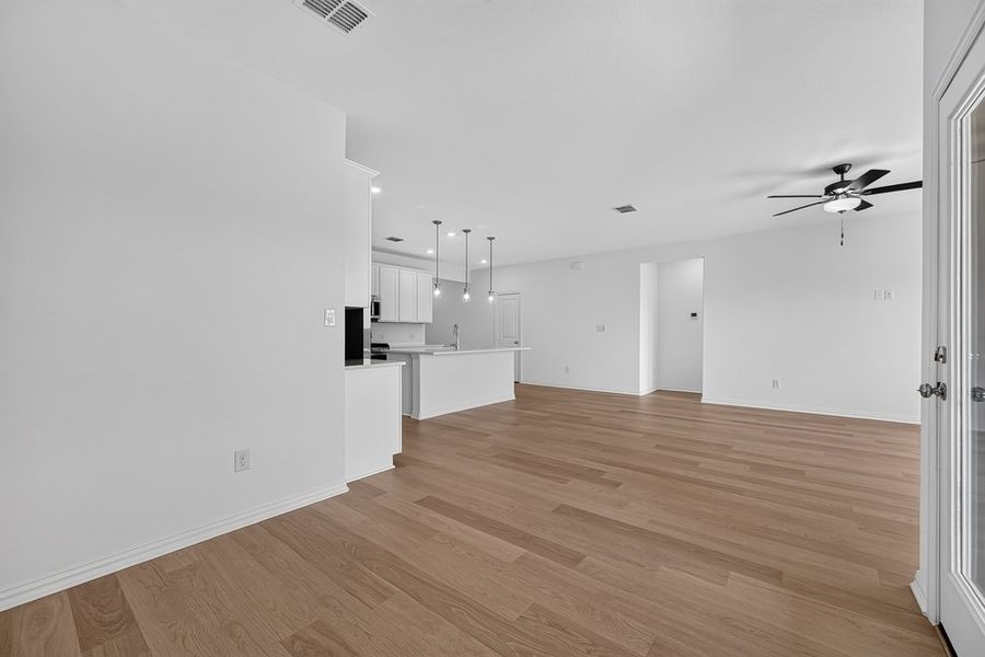 Spacious, unfurnished interior of a new home in Parks at Foster Crossing, Anna (Image 21).