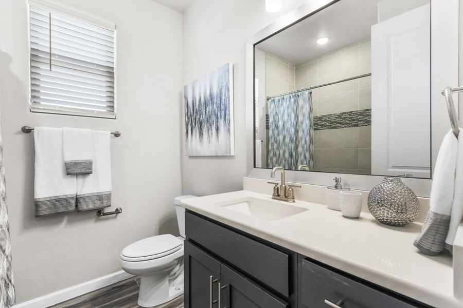 Representative furnished interior of a home built from the Valencia by Hakes Brothers in Hillside Park, El Paso (Image 36).
