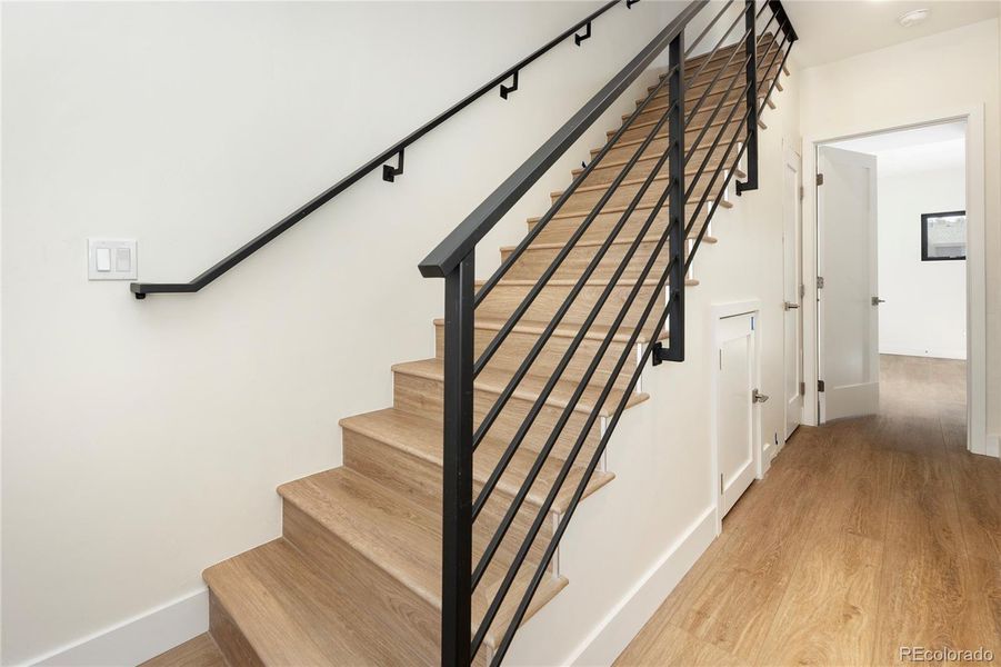 Spacious, unfurnished interior of a new home in , Fraser (Image 28).