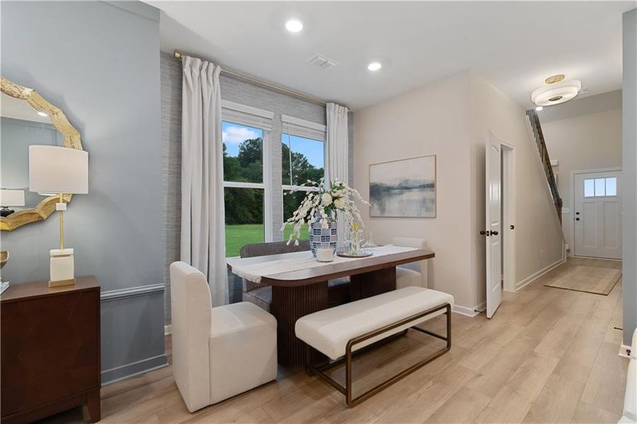 Furnished interior view inside a new home in Abbotts Crossing, Conyers (Image 9).