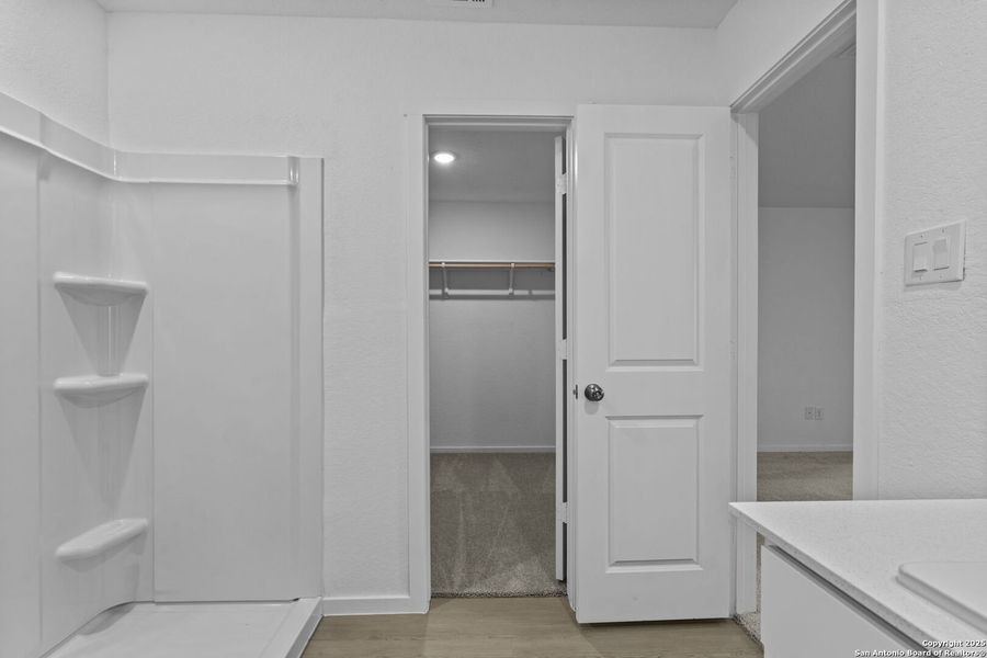 Furnished interior view inside a new home in , Floresville (Image 8).