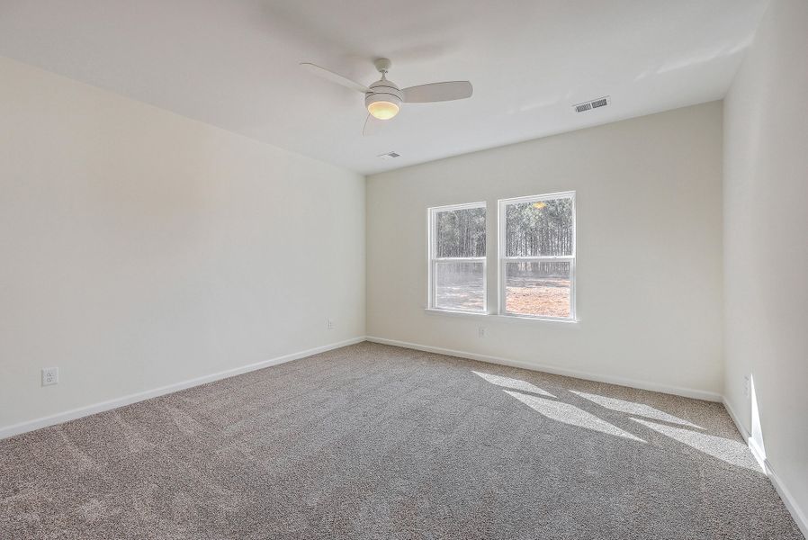 Spacious, unfurnished interior of a new home in , Holly Hill (Image 28).