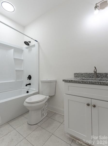 Furnished interior view inside a new home in , Gastonia (Image 10).