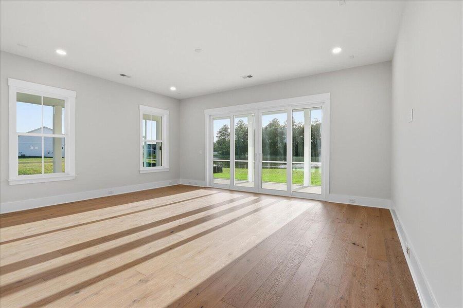 Spacious, unfurnished interior of a new home in , Summerville (Image 18).