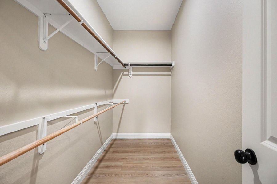 Spacious, unfurnished interior of a new home in , La Marque (Image 22).