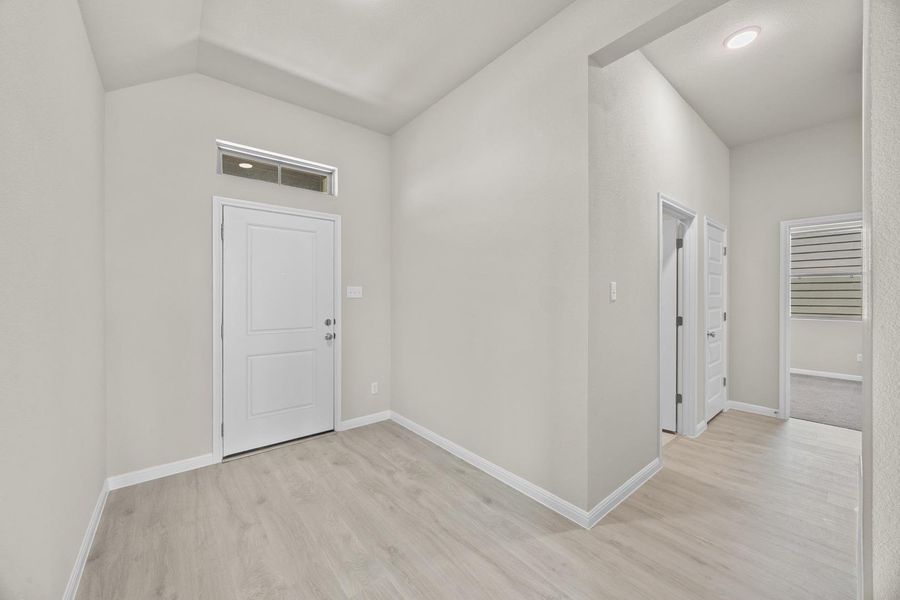 Spacious, unfurnished interior of a new home in Trinity Ranch, Elgin (Image 19). Spacious, unfurnished interior of a new home in Trinity Ranch, Elgin (Image 19).