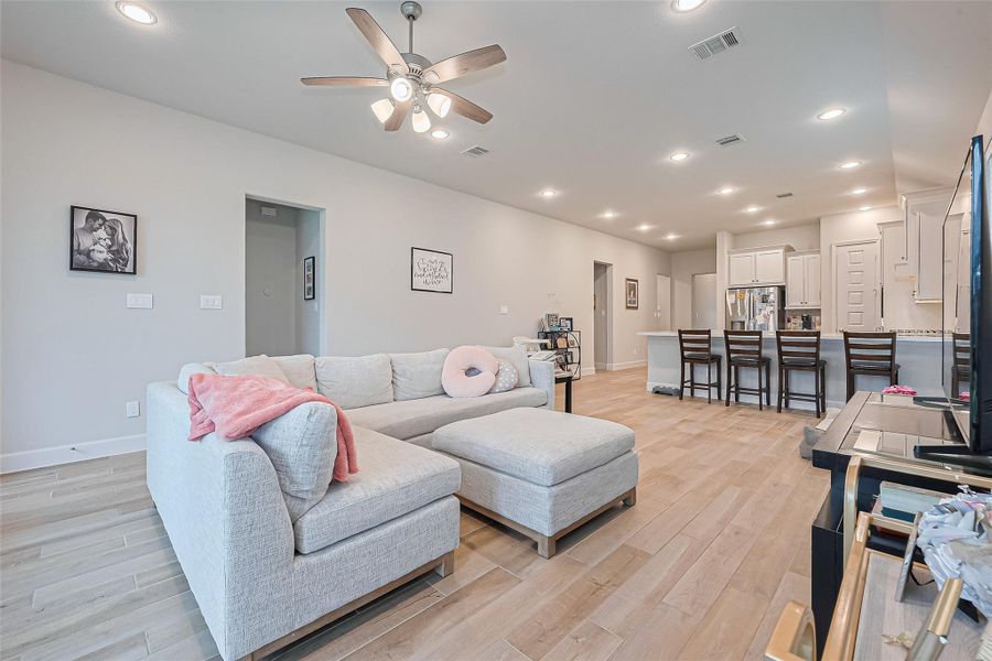 Image 2 of a home in Cane Island 50'.