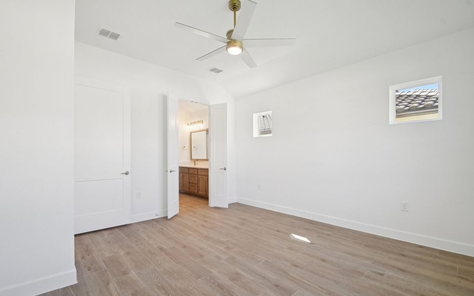 Spacious, unfurnished interior of a new home in Traditional at Kissing Tree, San Marcos (Image 11).