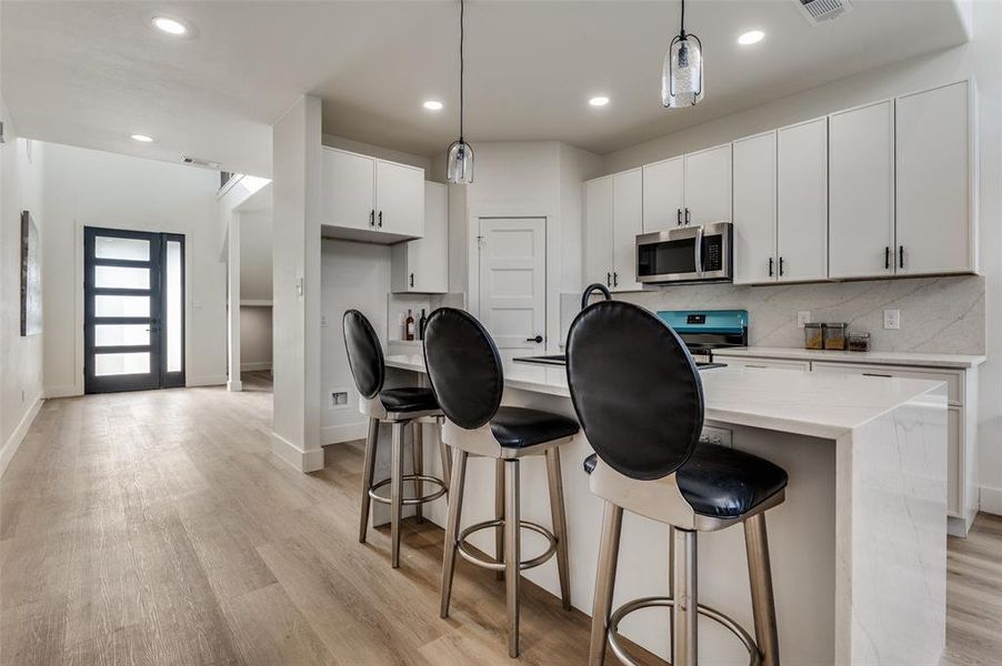 Furnished interior view inside a new home in , Dallas (Image 10).