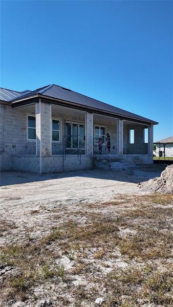 Exterior details and patio area of a home in , Punta Gorda (Image 3).