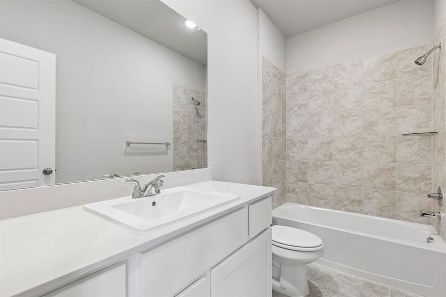 2101 Hazel Lily 2101 Hazel Lily