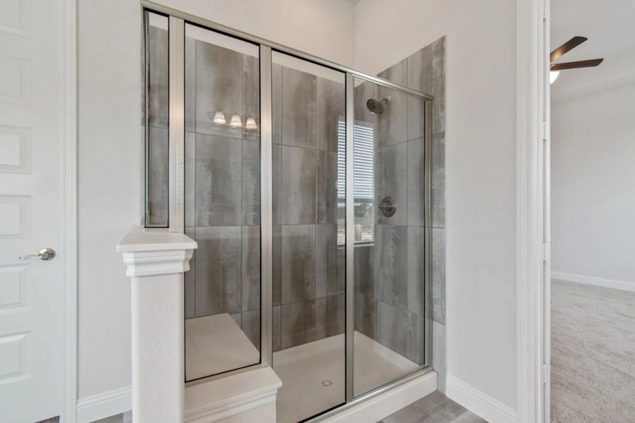 Primary Bathroom | Concept 2797 at Hidden Creek Estates in Van Alstyne, TX by Landsea Homes