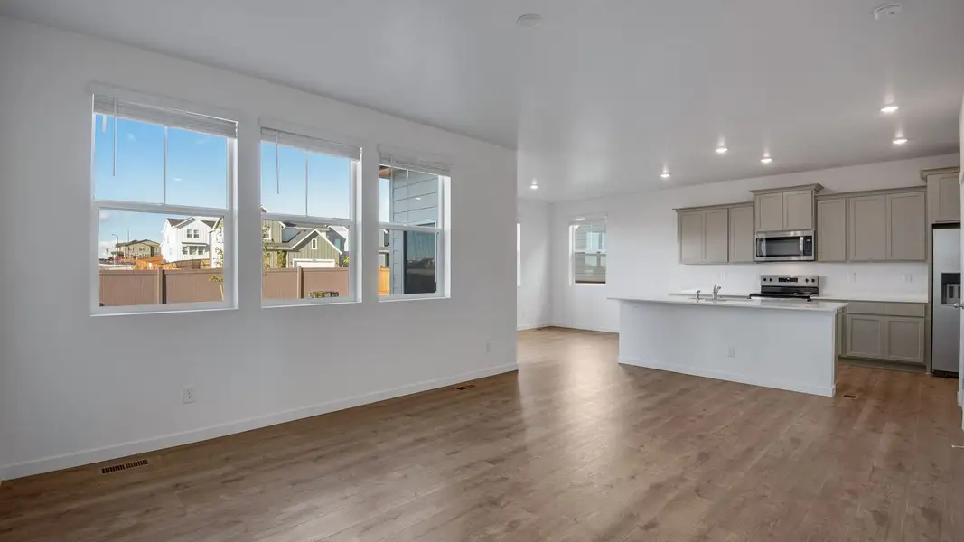 Spacious, unfurnished interior of a new home in Sky Ranch, Watkins (Image 10).