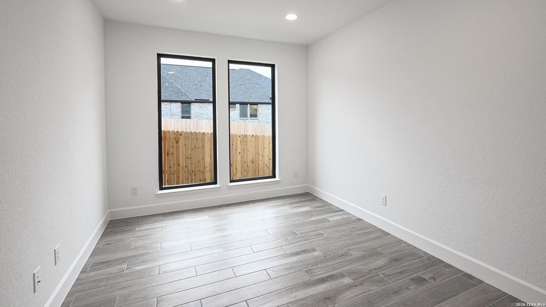 Spacious, unfurnished interior of a new home in Johnson Ranch, Bulverde (Image 21).