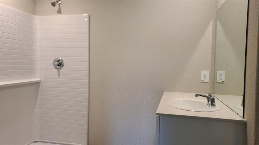 Close-up of interior finishes inside a home in Hickory Grove, Krum (Image 8).