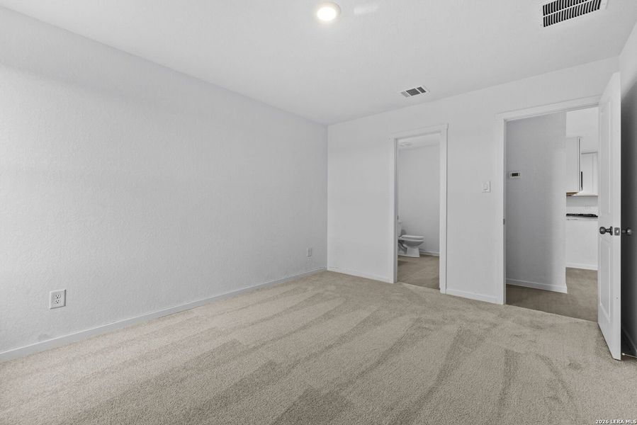 Spacious, unfurnished interior of a new home in Spring Grove, San Antonio (Image 19). Spacious, unfurnished interior of a new home in Spring Grove, San Antonio (Image 19).