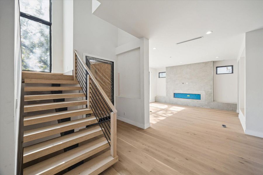 Spacious, unfurnished interior of a new home in , Houston (Image 29).