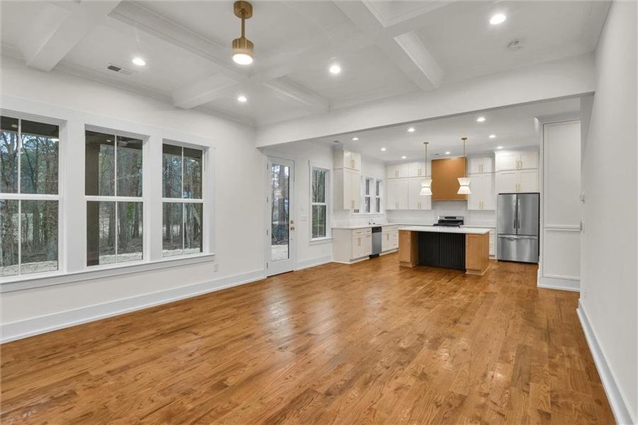Spacious, unfurnished interior of a new home in , Atlanta (Image 15).