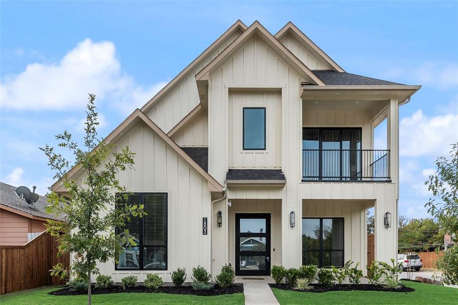 Front exterior of a new home in , Dallas, TX, highlighting curb appeal (Image 6). Front exterior of a new home in , Dallas, TX, highlighting curb appeal (Image 6).
